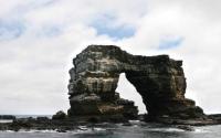 加拉帕戈斯群岛的标志性达尔文拱岩结构已经坍塌