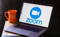 Zoom的新工具可让您重新排列和固定多个视频
