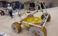 测试VIPER月球车为未来的水上任务做准备